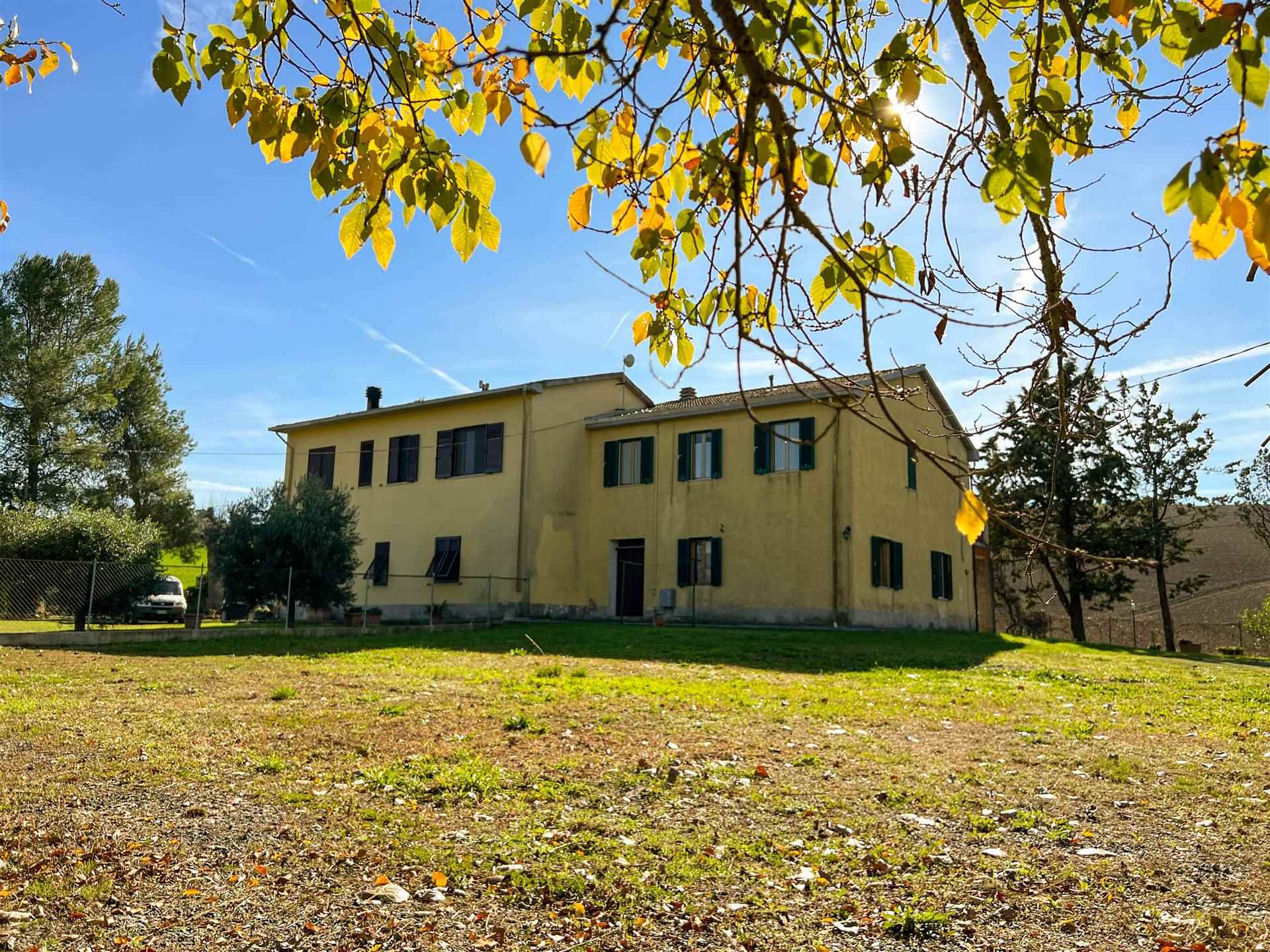 Colonica in zona Castello di Querceto a Montecatini Val di Cecina