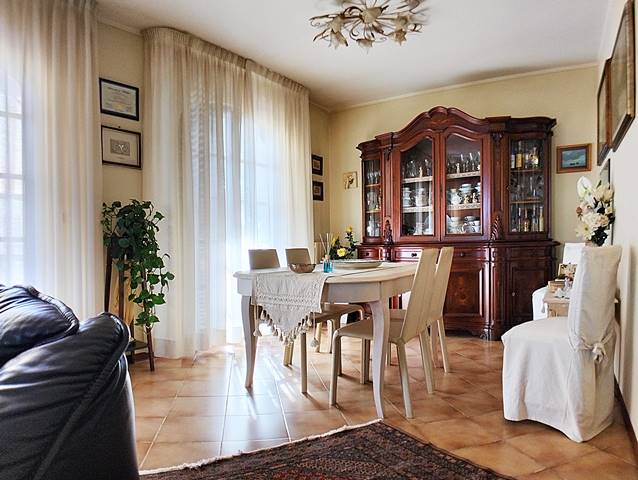 Villa in ottime condizioni in zona Rosignano Solvay a Rosignano Marittimo