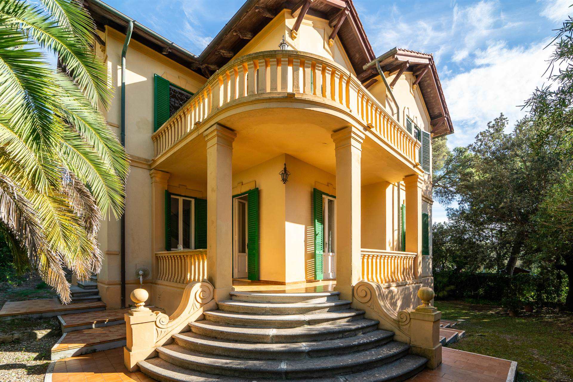 Villa in vendita a Livorno Quercianella