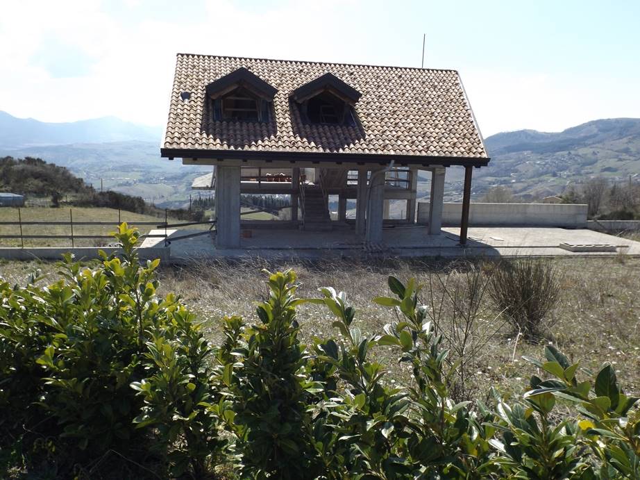 Villa bifamiliare in vendita a Potenza Zona Rurale