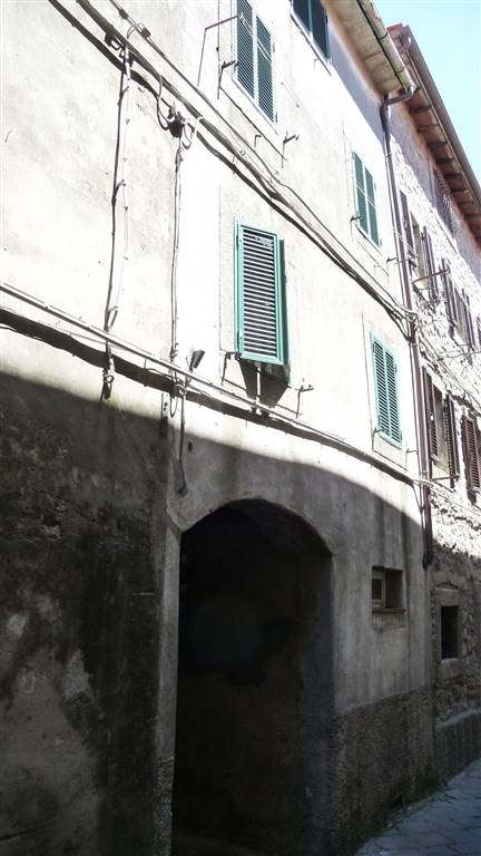 Casa semi indipendente in Via Piana in zona Monte Amiata Versante Grossetano a Castel del Piano