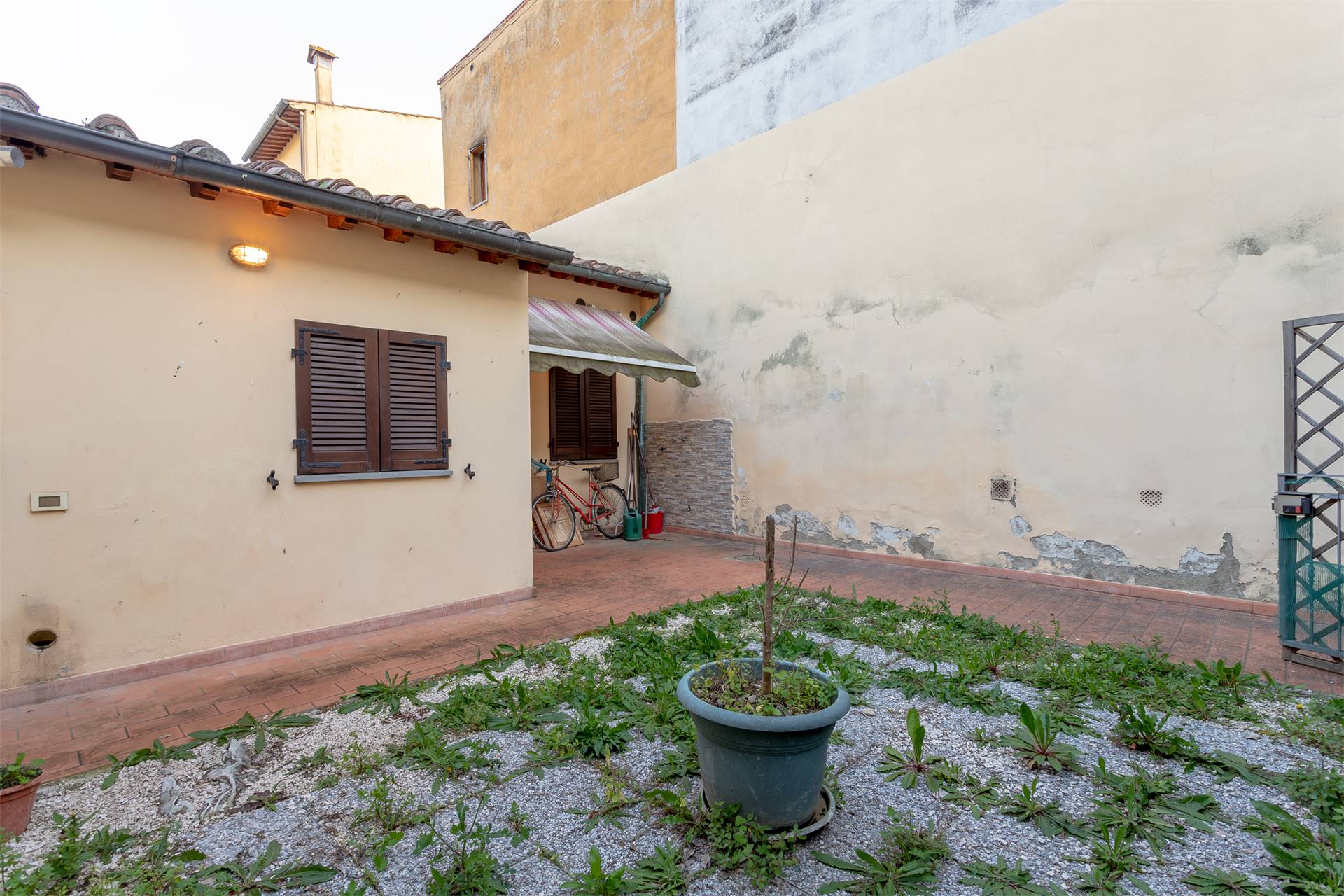 SANTA MARIA, CAMPI BISENZIO, Apartment for sale of 33 Sq. mt., Good condition, Heating Individual heating system, Energetic class: G, placed at 