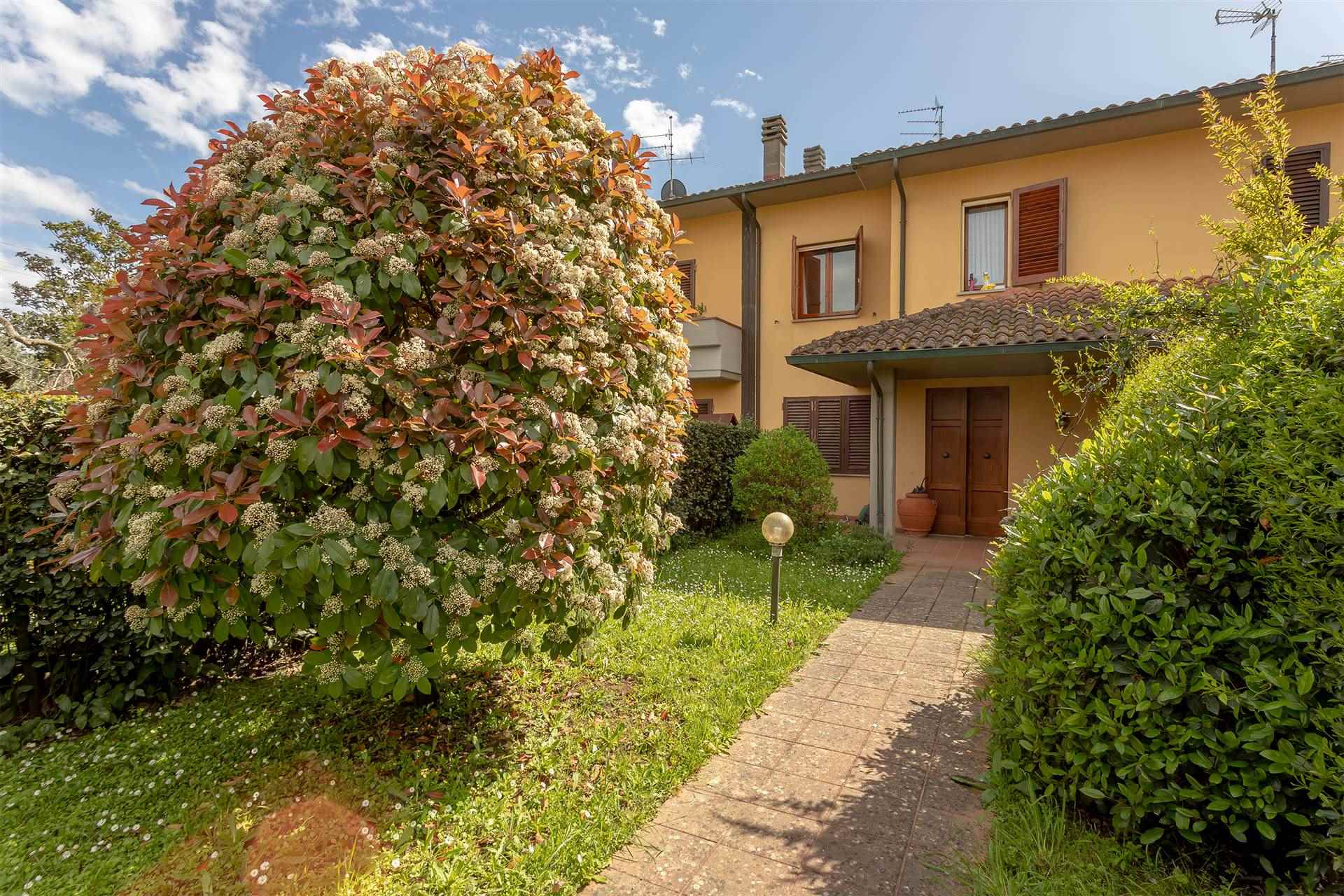 COMEANA, CARMIGNANO, Terraced house for sale of 164 Sq. mt., Excellent Condition, Heating Individual heating system, Energetic class: G, placed at 