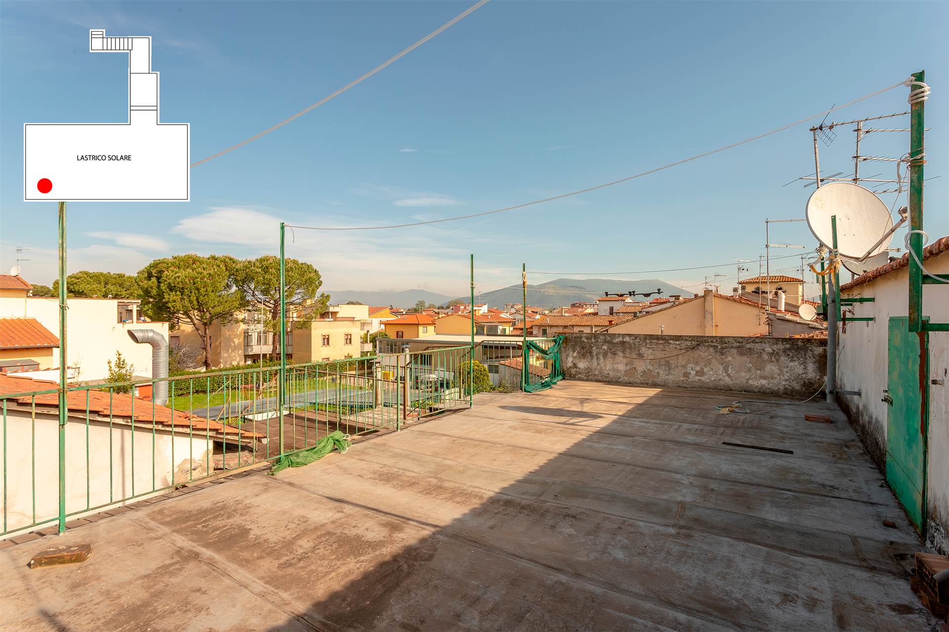 SANTA MARIA, CAMPI BISENZIO, Detached apartment for sale of 162 Sq. mt., Be restored, Heating Individual heating system, Energetic class: G, placed at 1° on 1, composed by: 6 Rooms, Separate kitchen, 