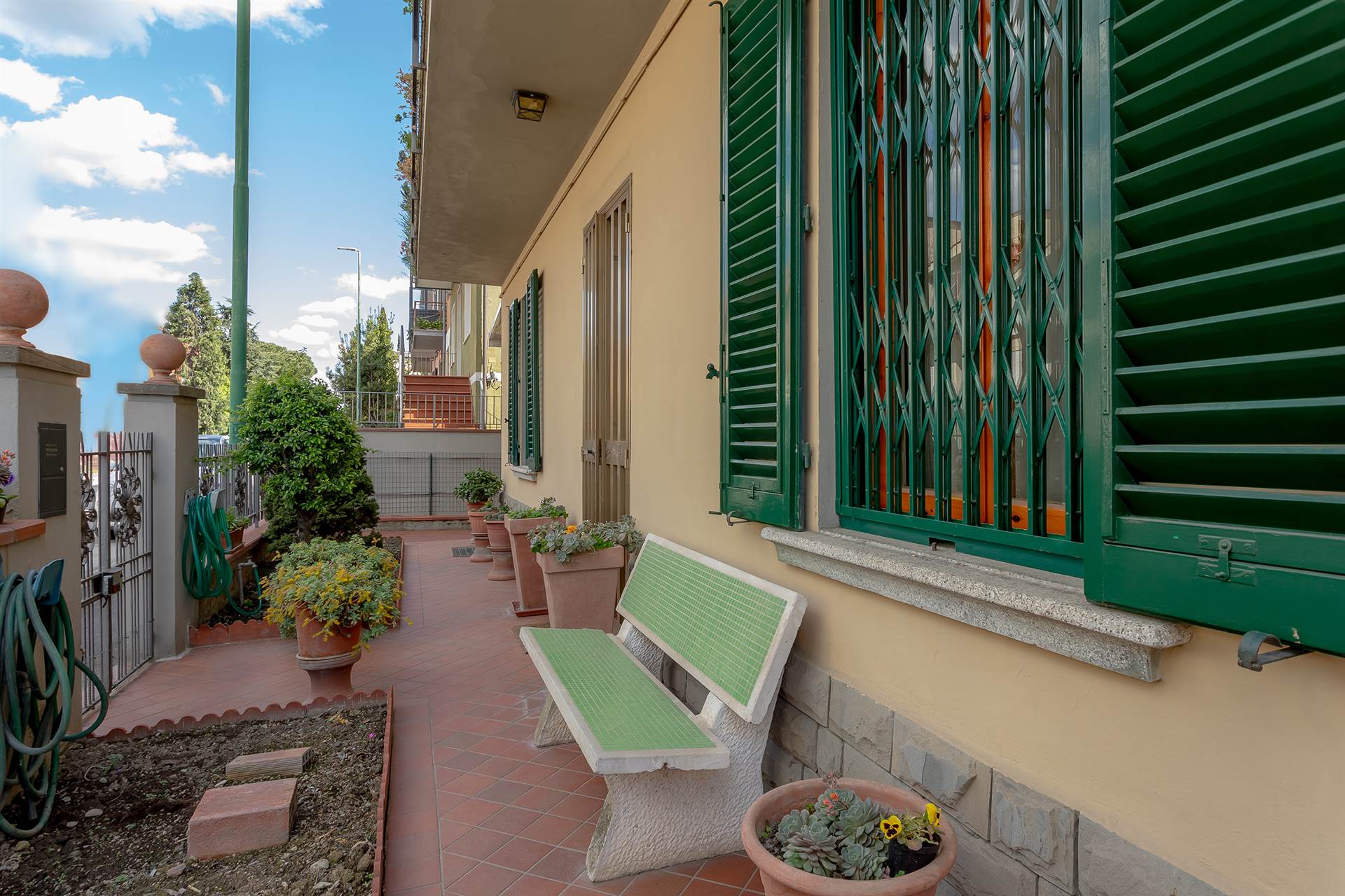 CAPALLE, CAMPI BISENZIO, Apartment for sale of 118 Sq. mt., Excellent Condition, Heating Individual heating system, Energetic class: G, placed at 