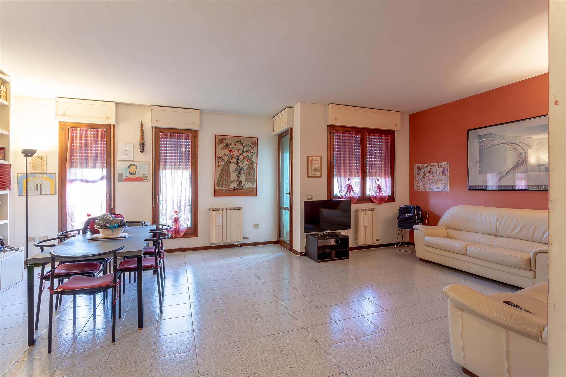 SAN DONNINO, CAMPI BISENZIO, Apartment for sale of 107 Sq. mt., Good condition, Heating Individual heating system, Energetic class: G, placed at 3° on 3, composed by: 4 Rooms, Separate kitchen, , 3 