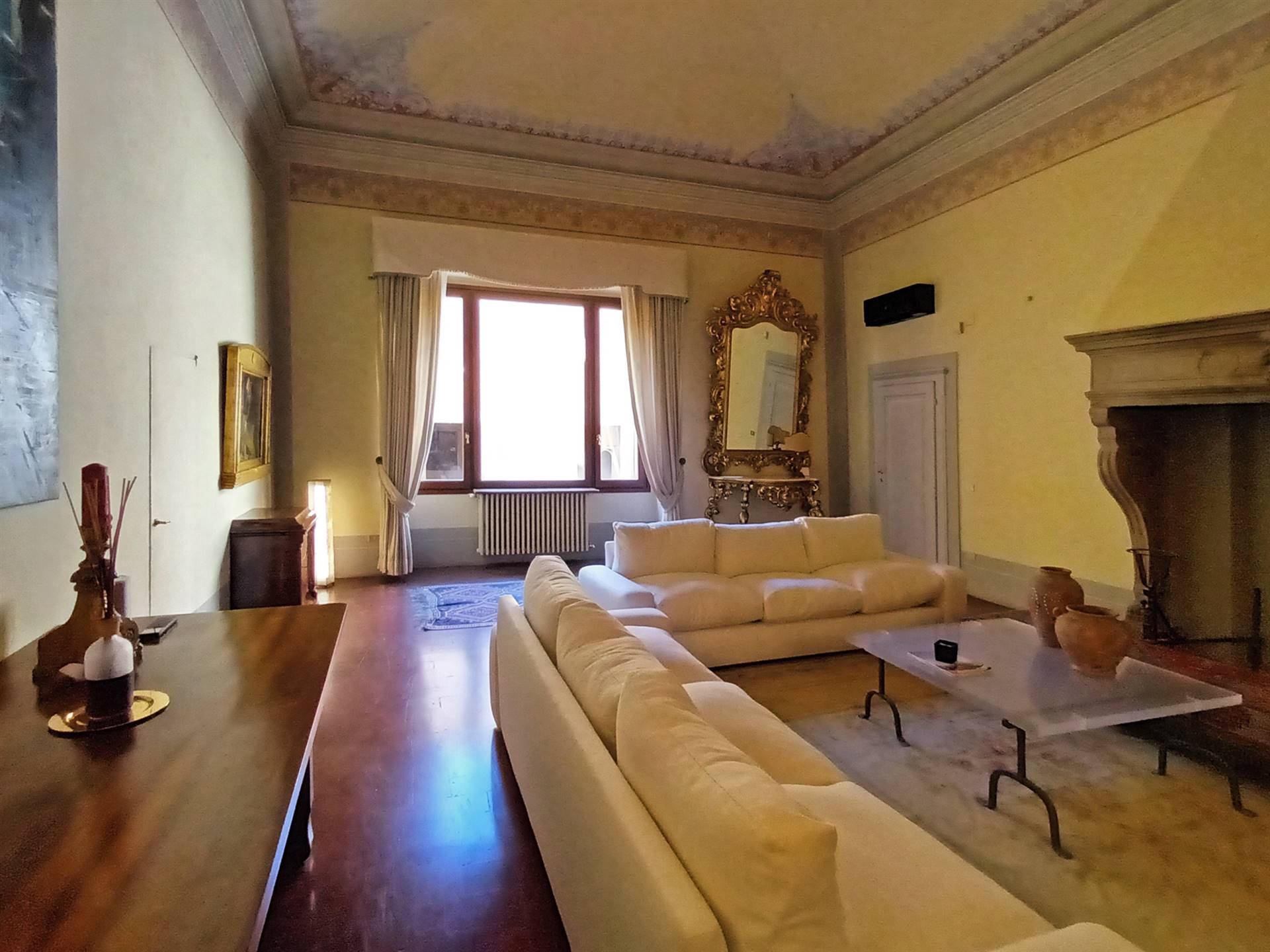 SANTO SPIRITO, FIRENZE, Apartment for rent of 300 Sq. mt., Excellent Condition, Heating Individual heating system, Energetic class: G, Epi: 222 