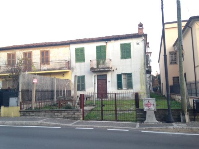 Casa semi indipendente in Via Madonna della Neve in zona Centro a Frosinone