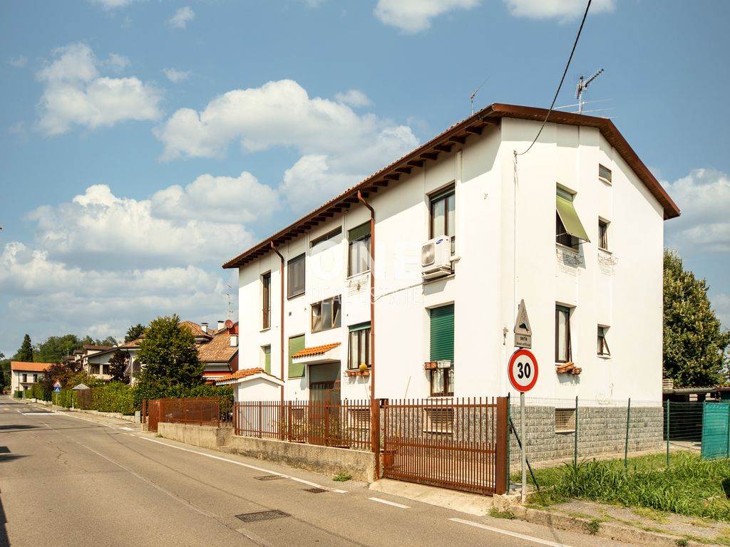ESTERNO