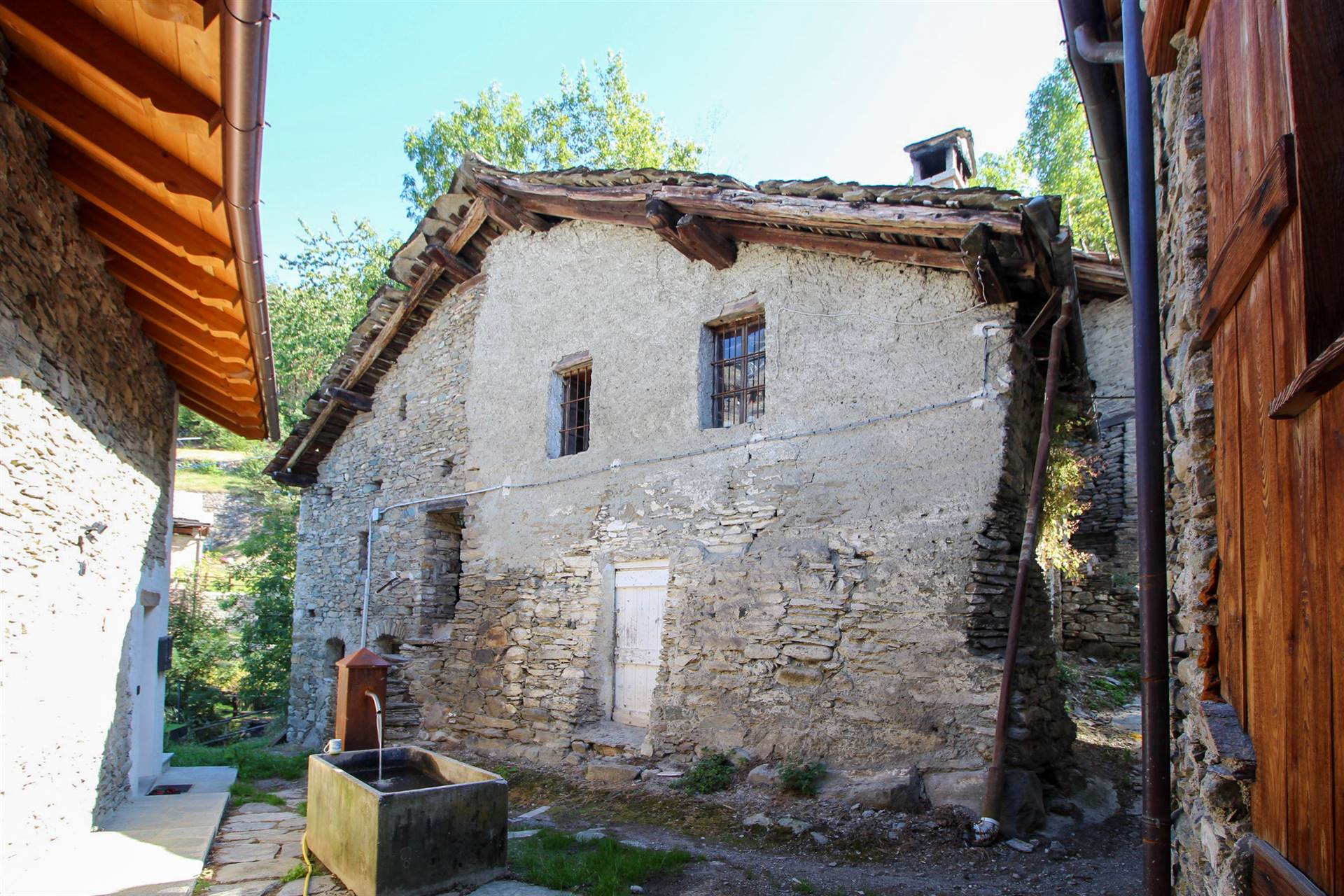 Rustico casale in vendita a Gressan Aosta