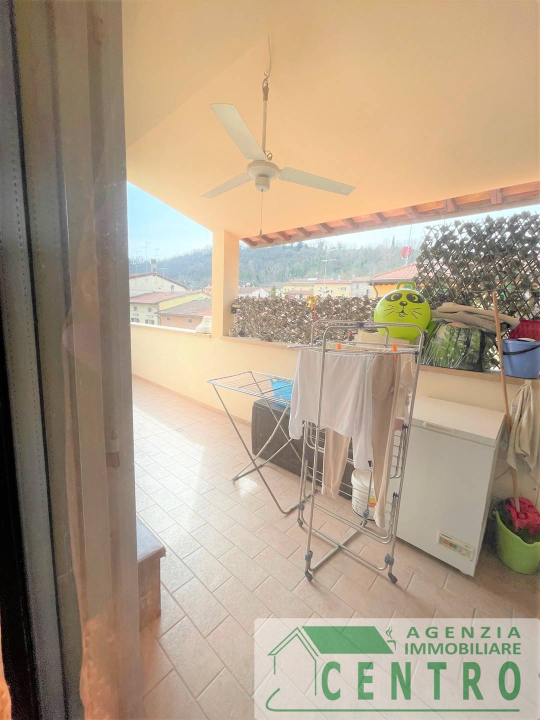 POGGIBONSI, Apartment for sale of 78 Sq. mt., Almost new, Heating Individual heating system, Energetic class: B, Epi: 93,96 kwh/m2 year, placed at 2° 