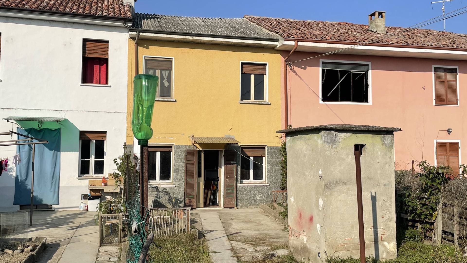 Casa semi indipendente in vendita a Suardi Pavia