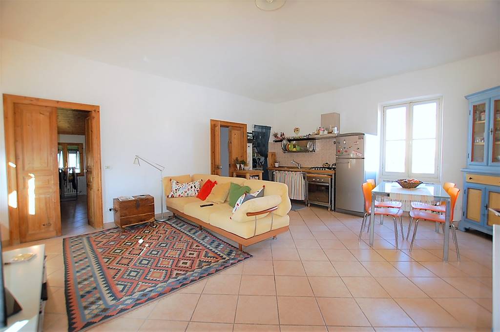PORTO MAURIZIO CENTRO, IMPERIA, Apartment for sale, Excellent Condition, Heating Individual heating system, Energetic class: G, Epi: 324,48 kwh/m2 