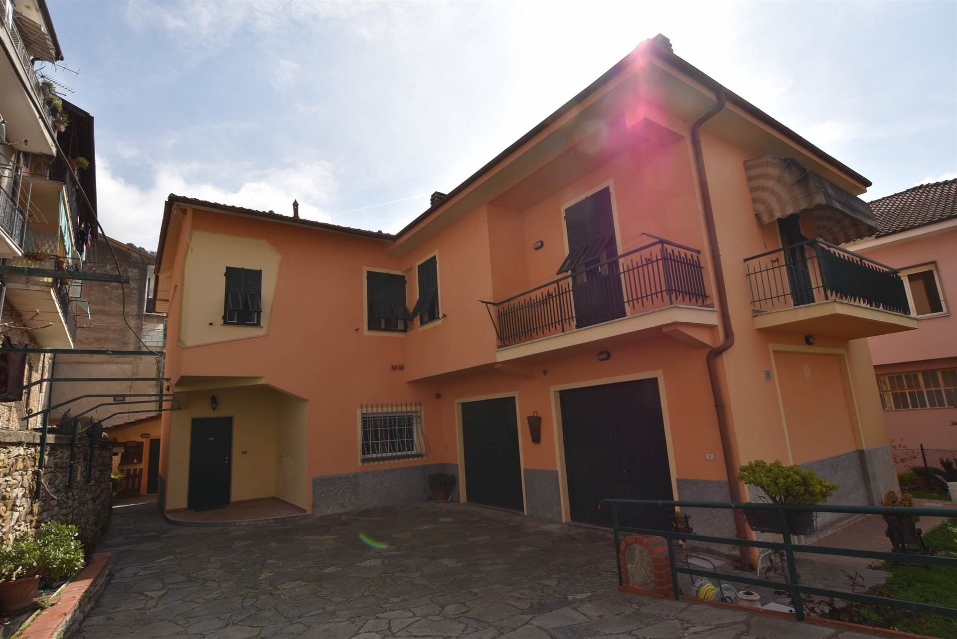 PONTEDASSIO, Duplex villa for sale of 200 Sq. mt., Restored, Heating Individual heating system, Energetic class: G, Epi: 250,15 kwh/m2 year, composed 