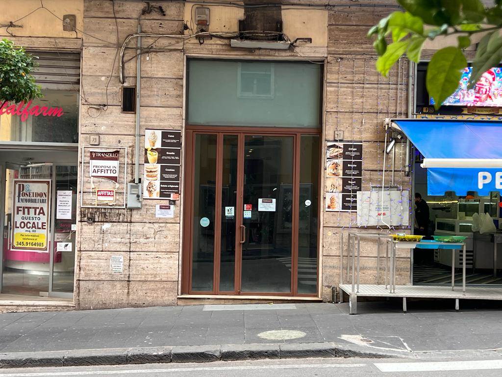 CENTRO, SALERNO, Store for rent of 72 Sq. mt., Energetic class: G, composed by: , Price: € 1,200