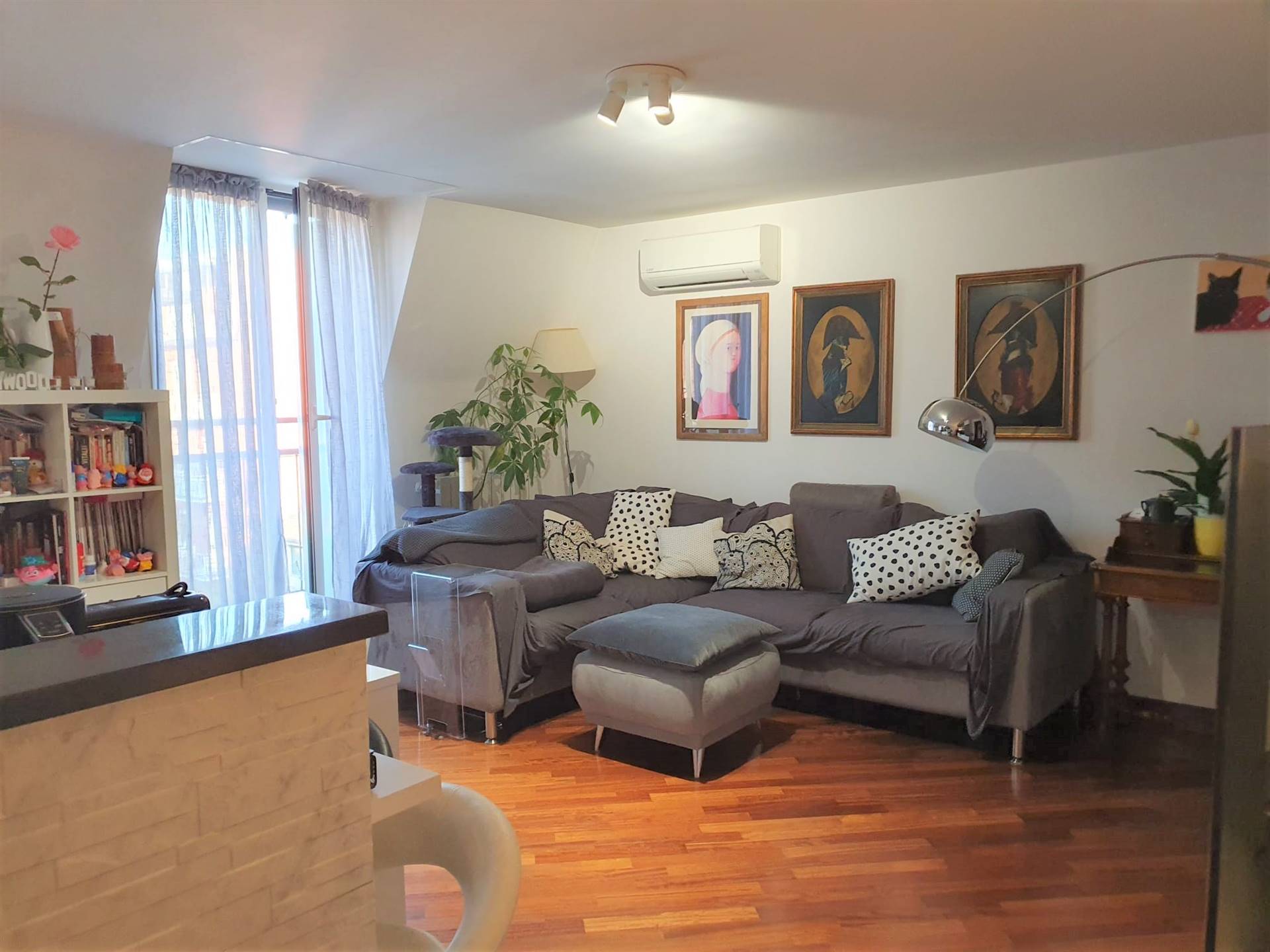 SESTO SAN GIOVANNI, Apartment for sale of 92 Sq. mt., Excellent Condition, Heating Centralized, Energetic class: G, placed at 4° on 4, composed by: 3 