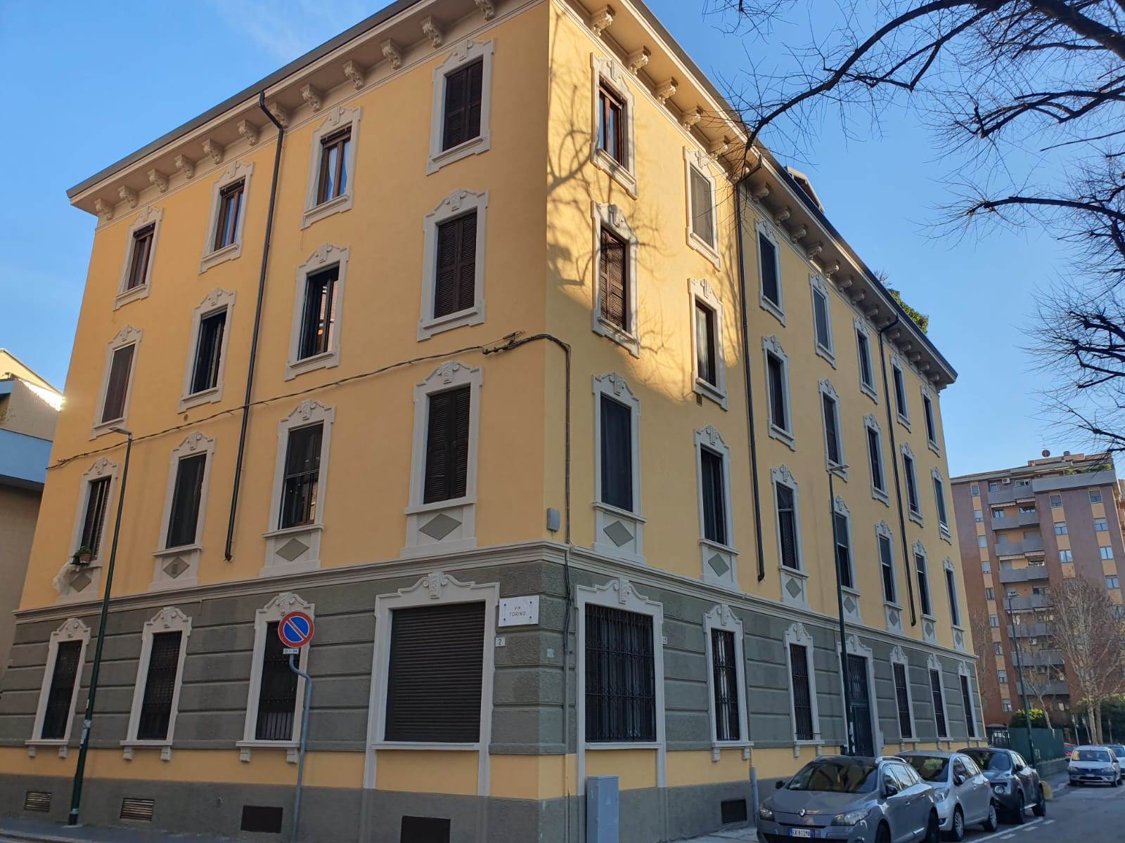 Rif 2/579 L'Abbruzzi Gruppo Immobiliare propone in Sesto San Giovanni, tra Rondò e Marelli, via Como, in stabile d'epoca ristrutturato recentemente 