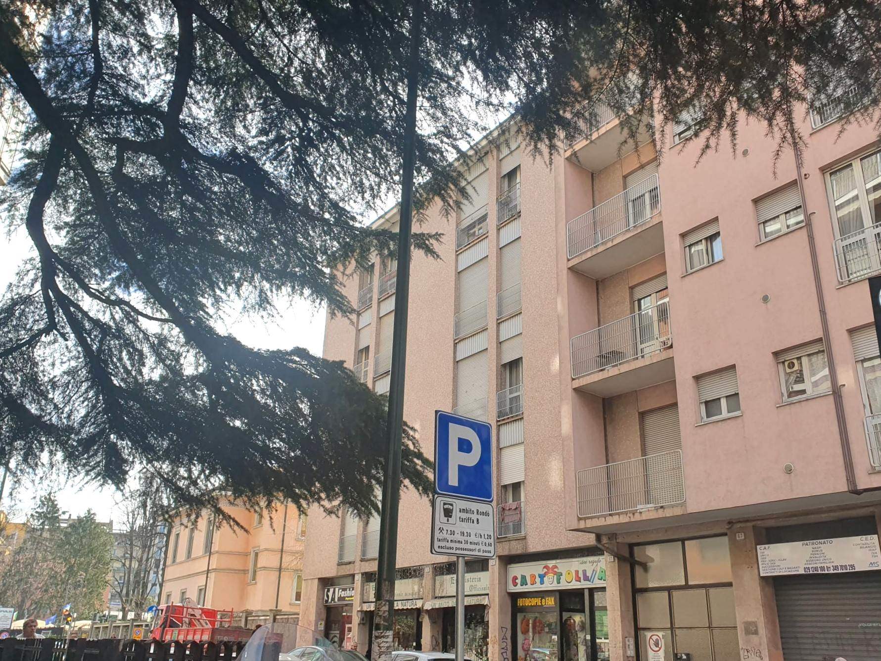 SESTO SAN GIOVANNI, Apartment for sale of 75 Sq. mt., Good condition, Heating Centralized, Energetic class: G, Epi: 175 kwh/m2 year, placed at 2° on 