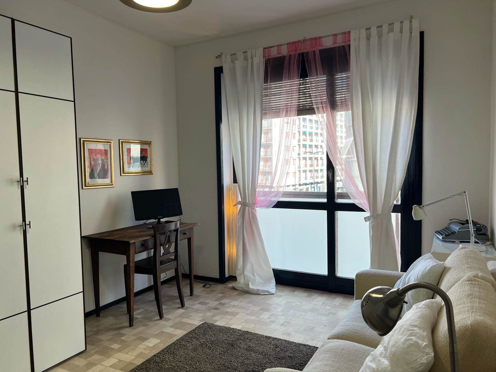 STAZIONE CENTRALE, MILANO, Apartment for rent of 60 Sq. mt., Good condition, Heating Centralized, Energetic class: G, Epi: 175 kwh/m2 year, placed at 