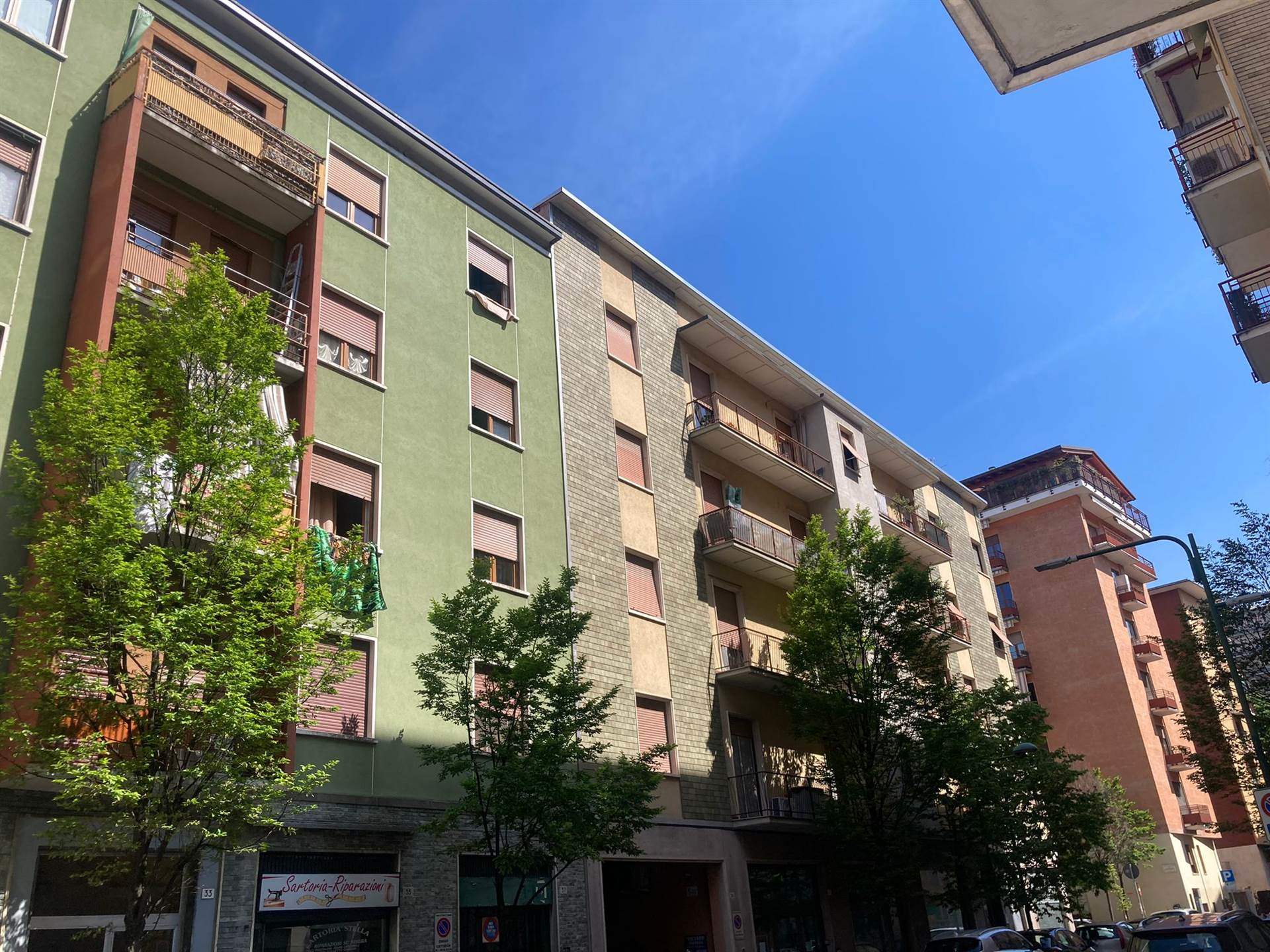 SESTO SAN GIOVANNI, Apartment for rent of 50 Sq. mt., Restored, Heating Centralized, Energetic class: F, placed at 1° on 4, composed by: 2 Rooms, 