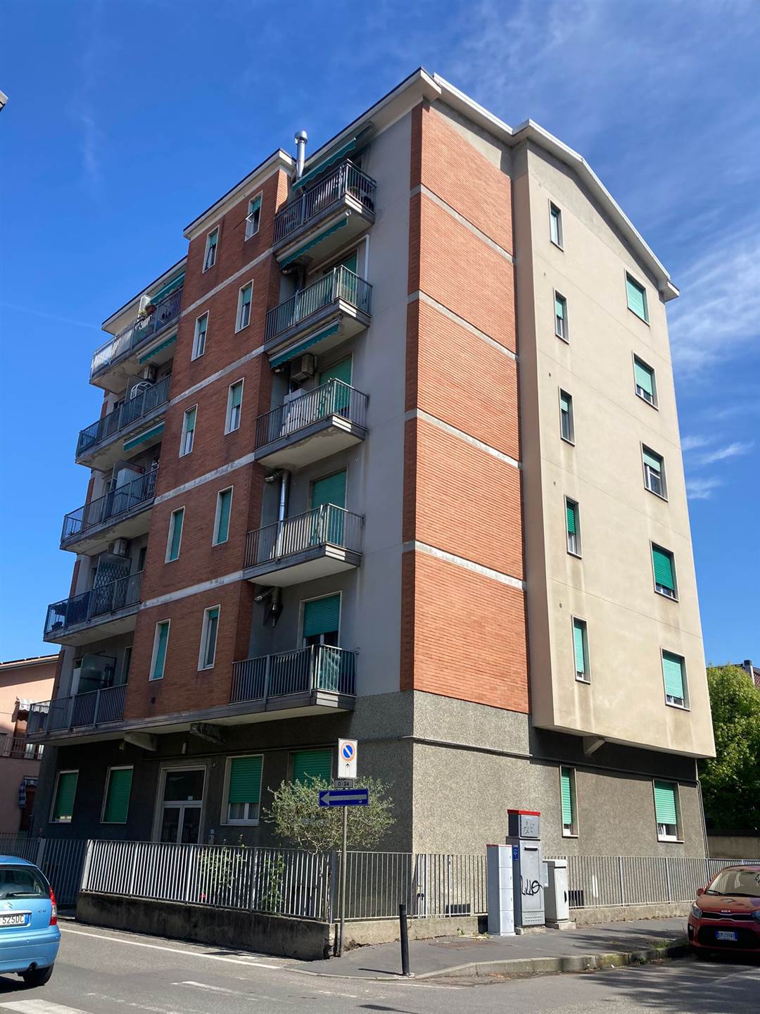 Rif 2/591L'Abbruzzi Gruppo Immobiliare propone in Cinisello Balsamo, zona centrale, via Tasso, luminoso appartamento di 2 locali di mq. 66 sito al 