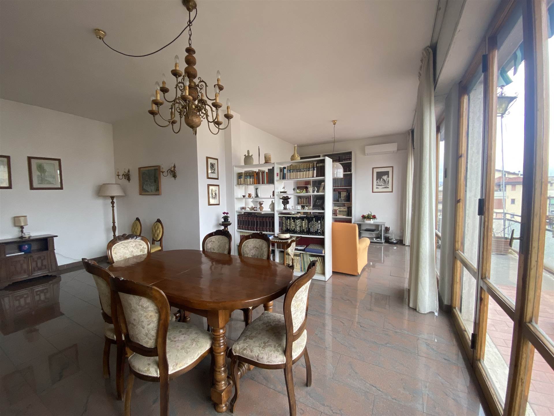 SAN IACOPINO, FIRENZE, Apartment for sale of 166 Sq. mt., Habitable, Heating Centralized, Energetic class: G, Epi: 175 kwh/m2 year, placed at 6° on 6,