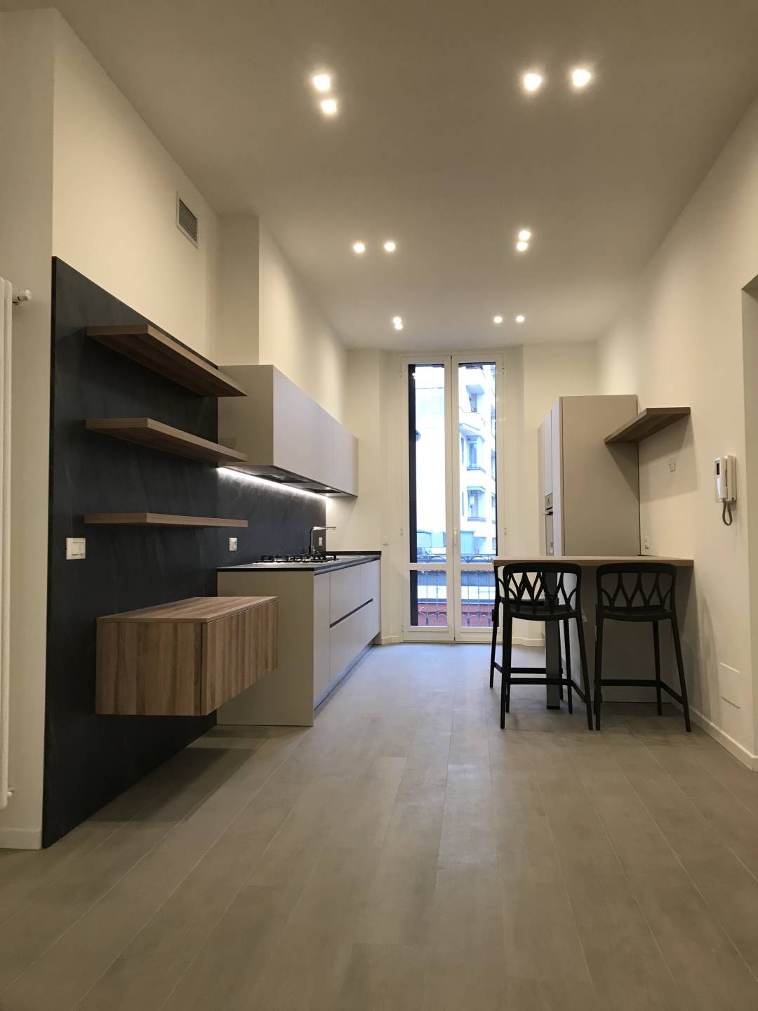 SEMPIONE, MILANO, Apartment for rent of 110 Sq. mt., Restored, Heating Centralized, Energetic class: D, placed at 2° on 3, composed by: 3 Rooms, Show 