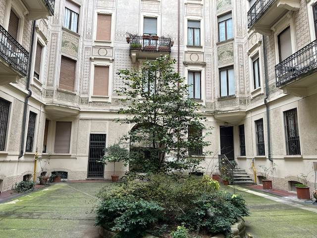PAGANO, MILANO, Apartment for sale of 85 Sq. mt., Be restored, Heating Centralized, Energetic class: G, Epi: 175 kwh/m2 year, placed at 1°, composed 