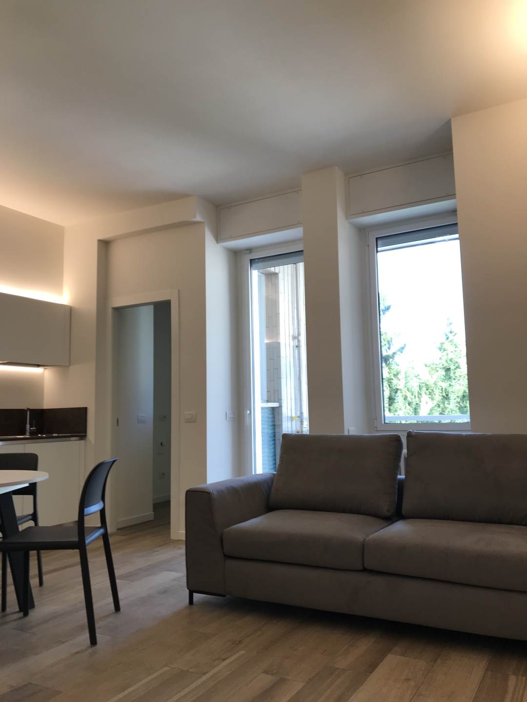 MAGGIOLINA, MILANO, Apartment for sale of 59 Sq. mt., Restored, Heating Centralized, Energetic class: D, placed at 2° on 4, composed by: 2 Rooms, Show cooking, , 1 Bedroom, 1 Bathroom, Elevator, 