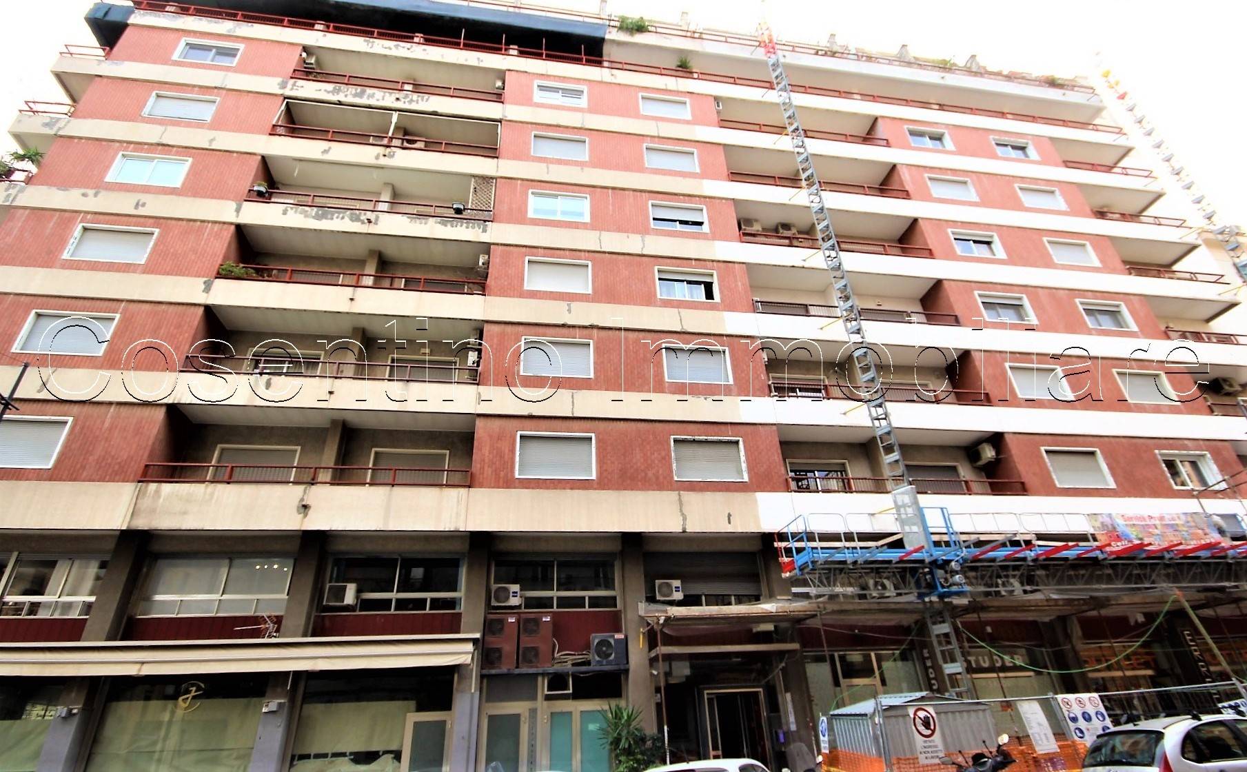 Appartamento abitabile in zona Notarbartolo a Palermo