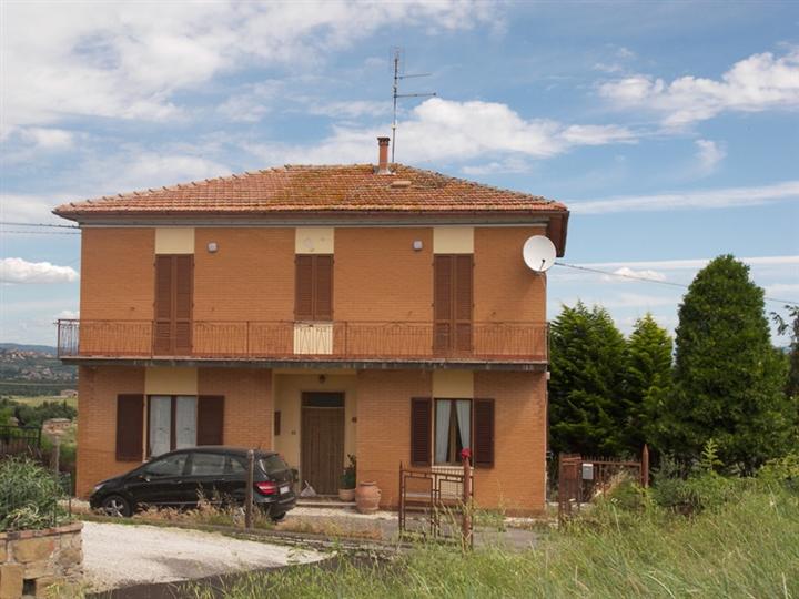 Villa abitabile a Torrita di Siena