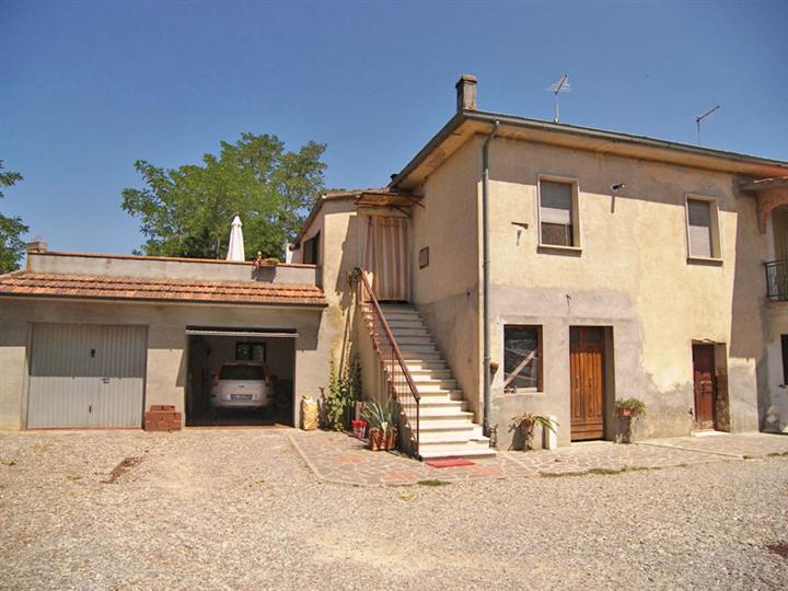 Villa bifamiliare in vendita a Torrita Di Siena Siena