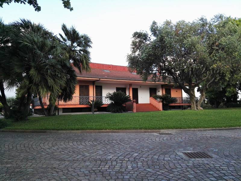 Villa in vendita a Pontecagnano Faiano Salerno Magazzeno