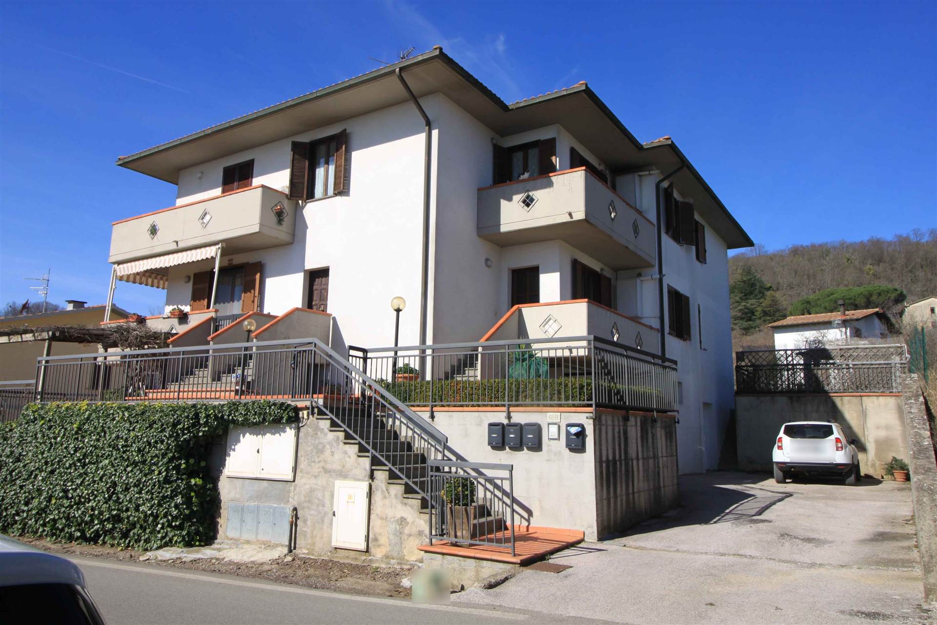 SASSOFORTINO, ROCCASTRADA, Apartment for sale of 89 Sq. mt., Excellent Condition, Heating Individual heating system, Energetic class: G, placed at 1° 