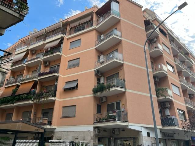 COLLATINO, ROMA, Apartment for rent of 66 Sq. mt., Good condition, Heating Individual heating system, Energetic class: G, placed at 4° on 7, composed 