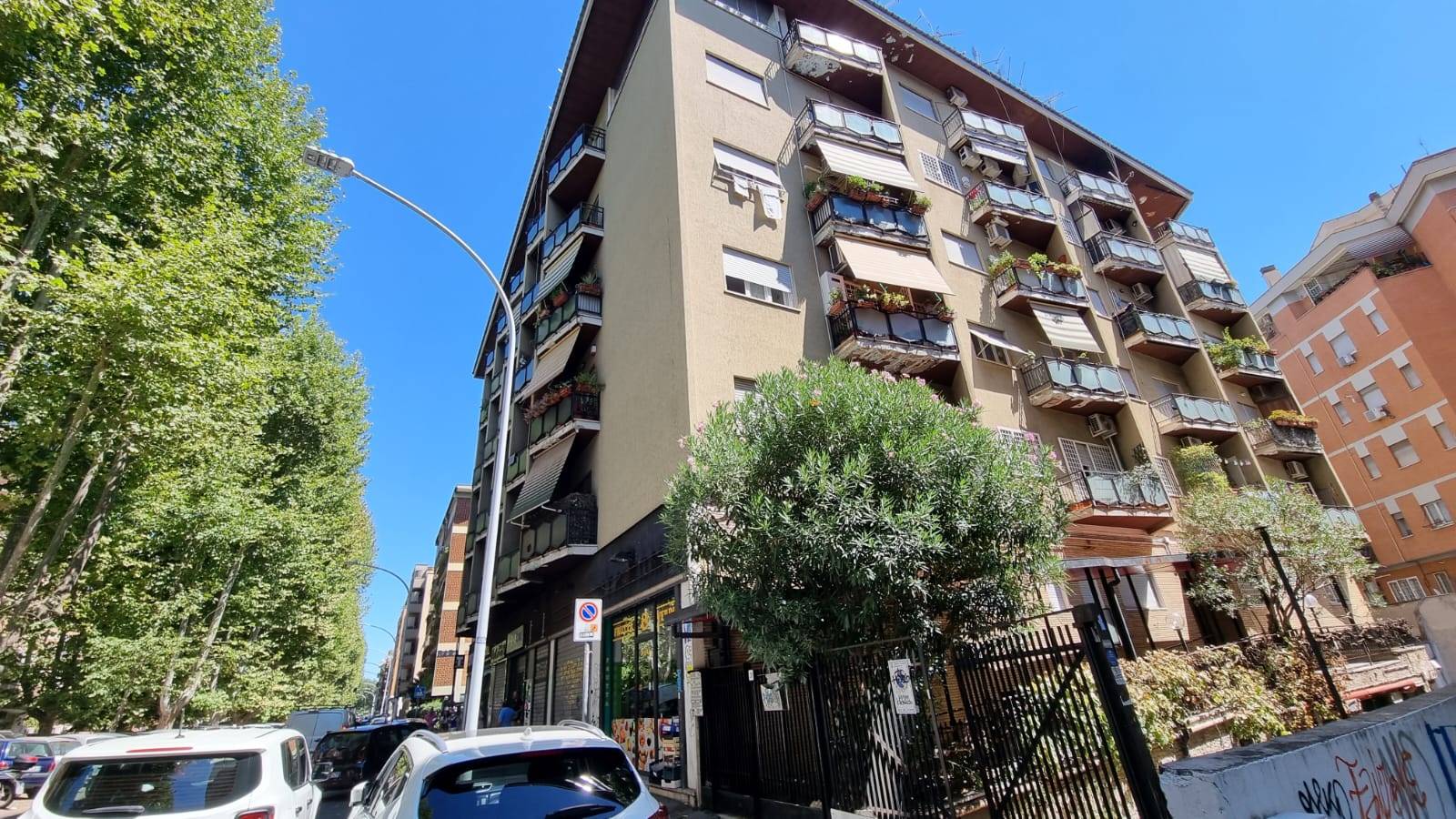 TALENTI, ROMA, Penthouse for rent of 65 Sq. mt., Habitable, Heating Centralized, Energetic class: G, Epi: 175 kwh/m2 year, placed at 5° on 5, 
