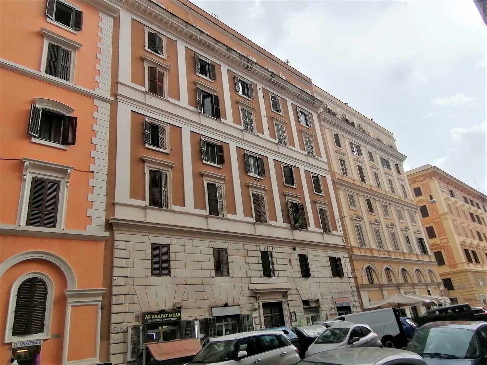TERMINI, ROMA, Apartment for rent of 70 Sq. mt., Restored, Heating Individual heating system, Energetic class: G, Epi: 175 kwh/m2 year, placed at 5° on 6, composed by: 3 Rooms, Separate kitchen, , 2 