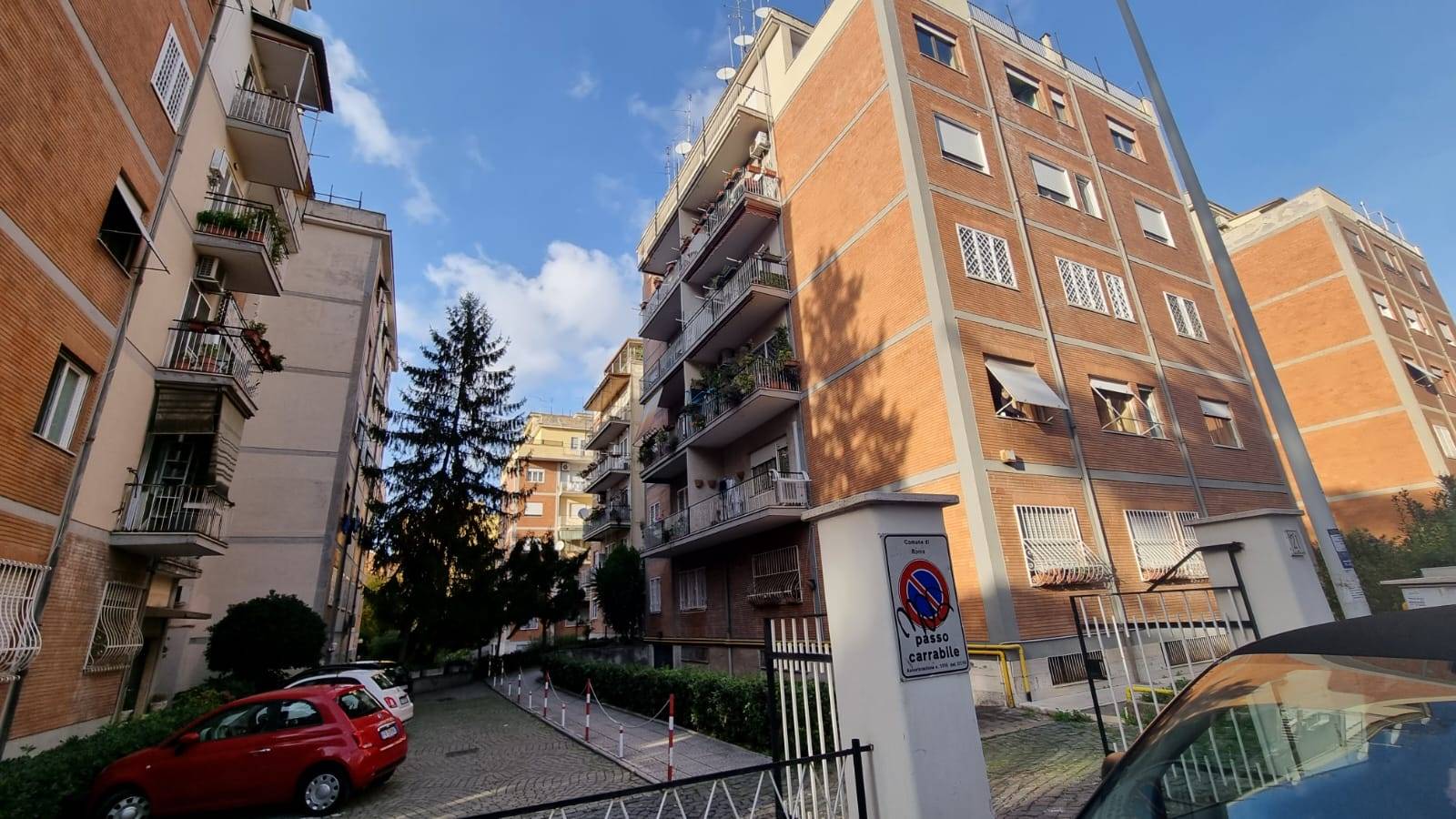 TALENTI, ROMA, Apartment for rent of 90 Sq. mt., Good condition, Heating Centralized, Energetic class: G, Epi: 175 kwh/m2 year, placed at 3° on 5, 