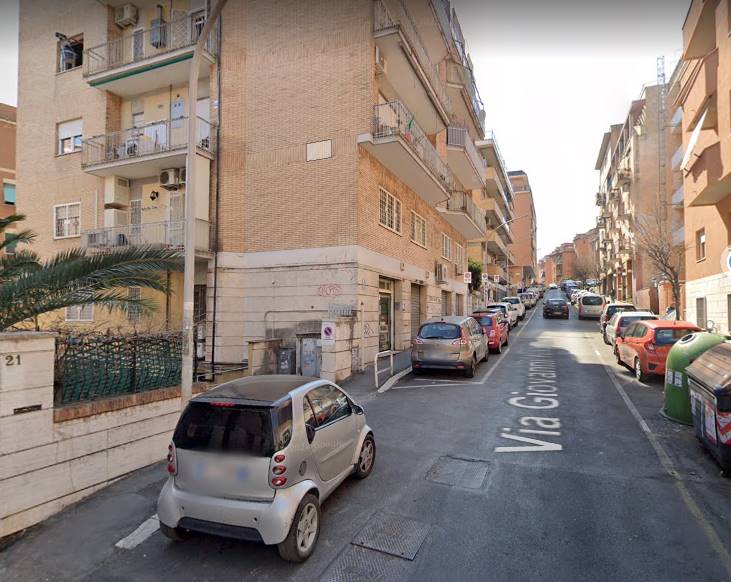 PORTUENSE, ROMA, Store for sale of 30 Sq. mt., Restored, Heating Individual heating system, Energetic class: G, placed at Ground on 6, composed by: 2 Rooms, Price: € 70,000