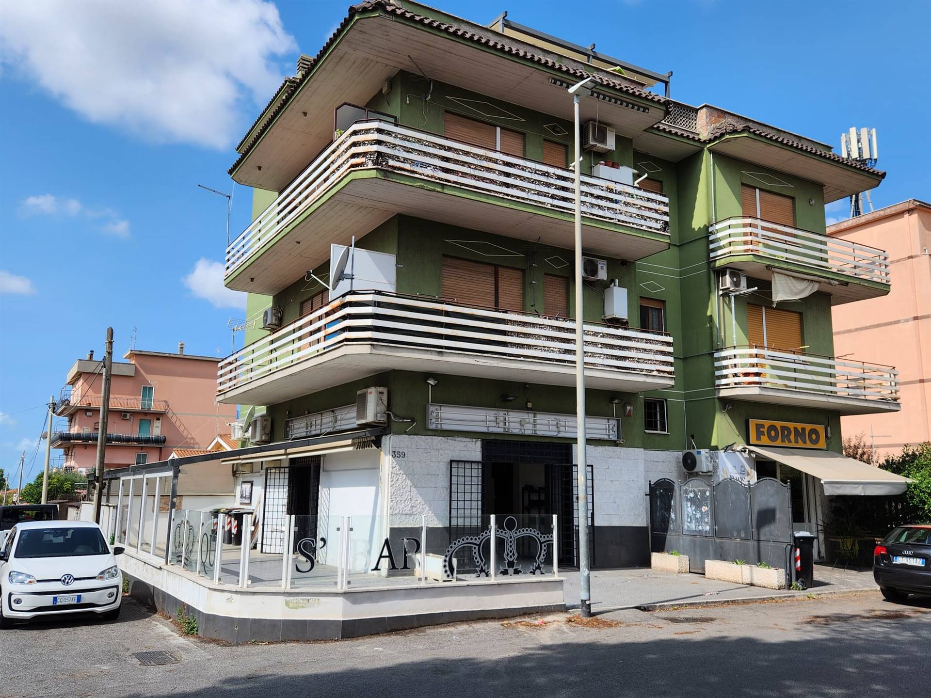 ACILIA, ROMA, Commercial business for rent of 70 Sq. mt., Good condition, Heating Individual heating system, Energetic class: G, placed at Ground, composed by: 1 Room, 1 Bathroom, Price: € 2,500