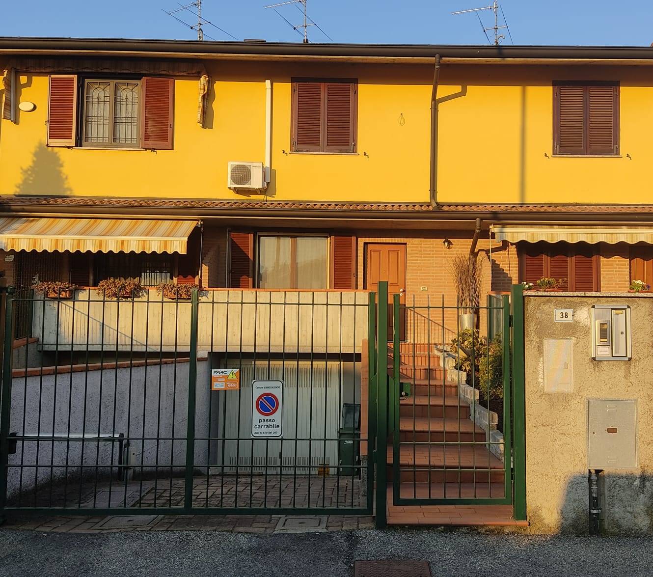 MOTTA VIGANA, MASSALENGO, Terraced house for sale of 140 Sq. mt., Excellent Condition, Heating Individual heating system, Energetic class: G, Epi: 