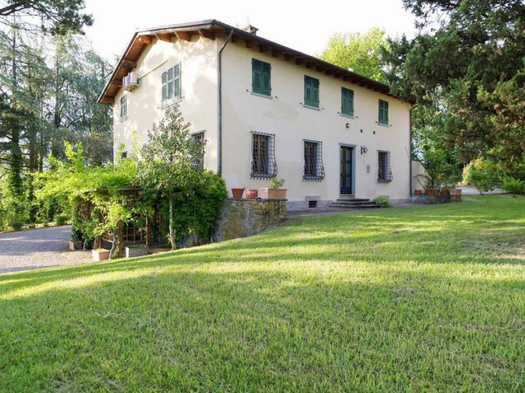 Villa in vendita a Capannori Lucca Gragnano