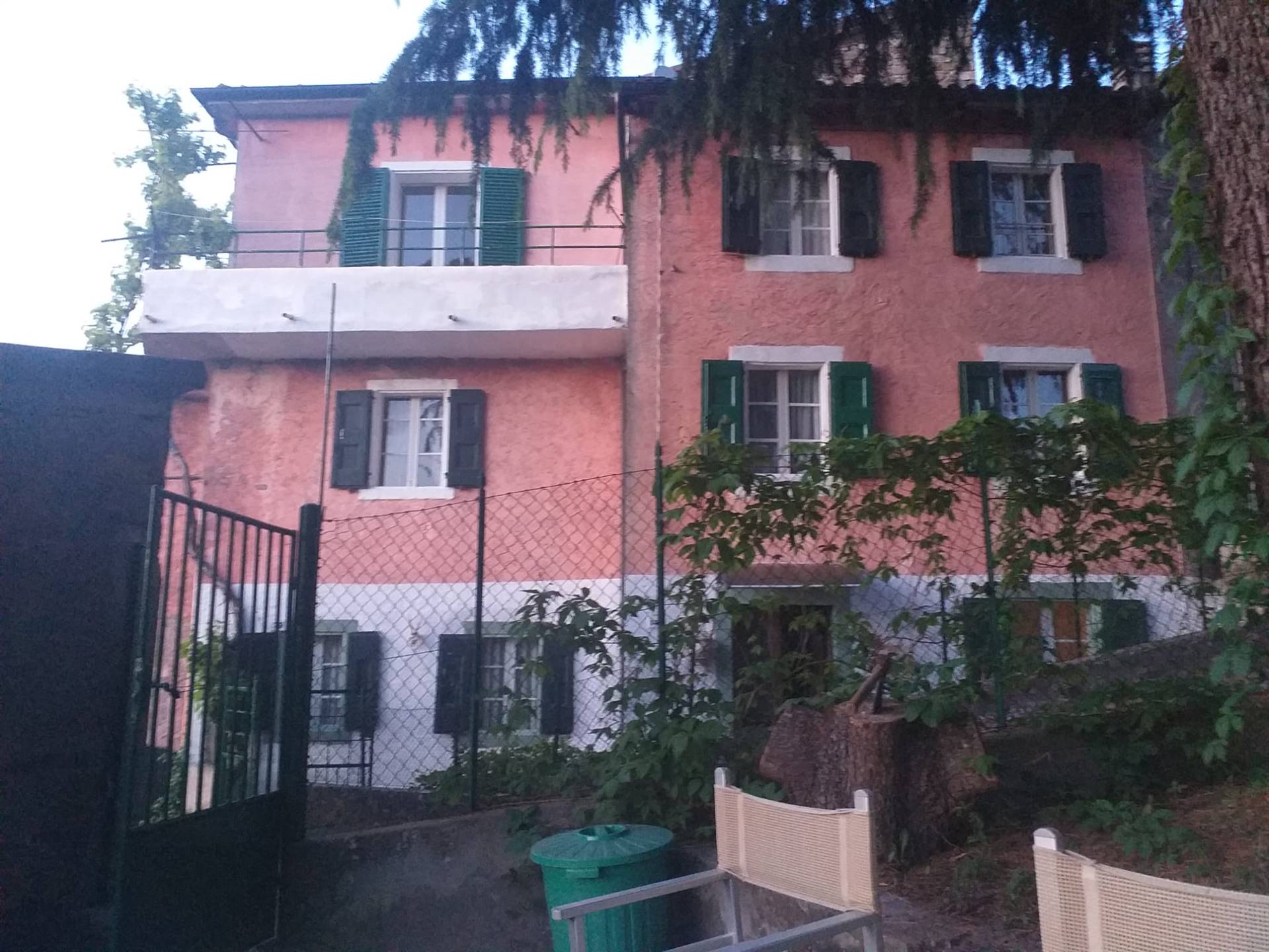 Casa semi indipendente abitabile a San Benedetto Val di Sambro