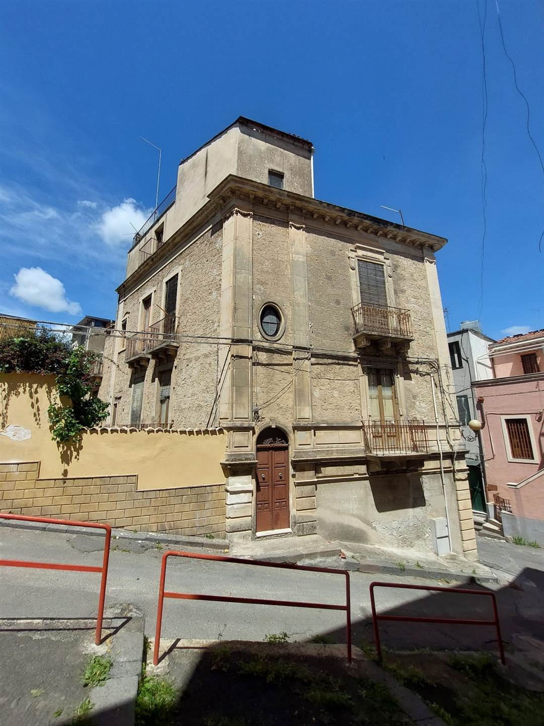 CENTRO, LENTINI, Single house for sale of 160 Sq. mt., Be restored, Heating Non-existent, placed at Ground on 4, composed by: 8 Rooms, Little kitchen,