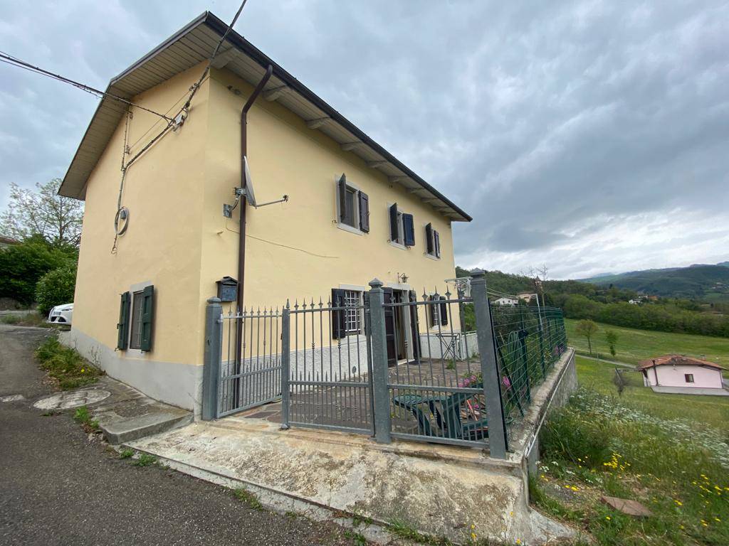 Casa singola in Via Cornacchiara 52 in zona Carpineta a Camugnano