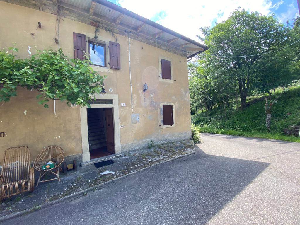 Terratetto in Via Albarete, 238 in zona Baragazza a Castiglione Dei Pepoli