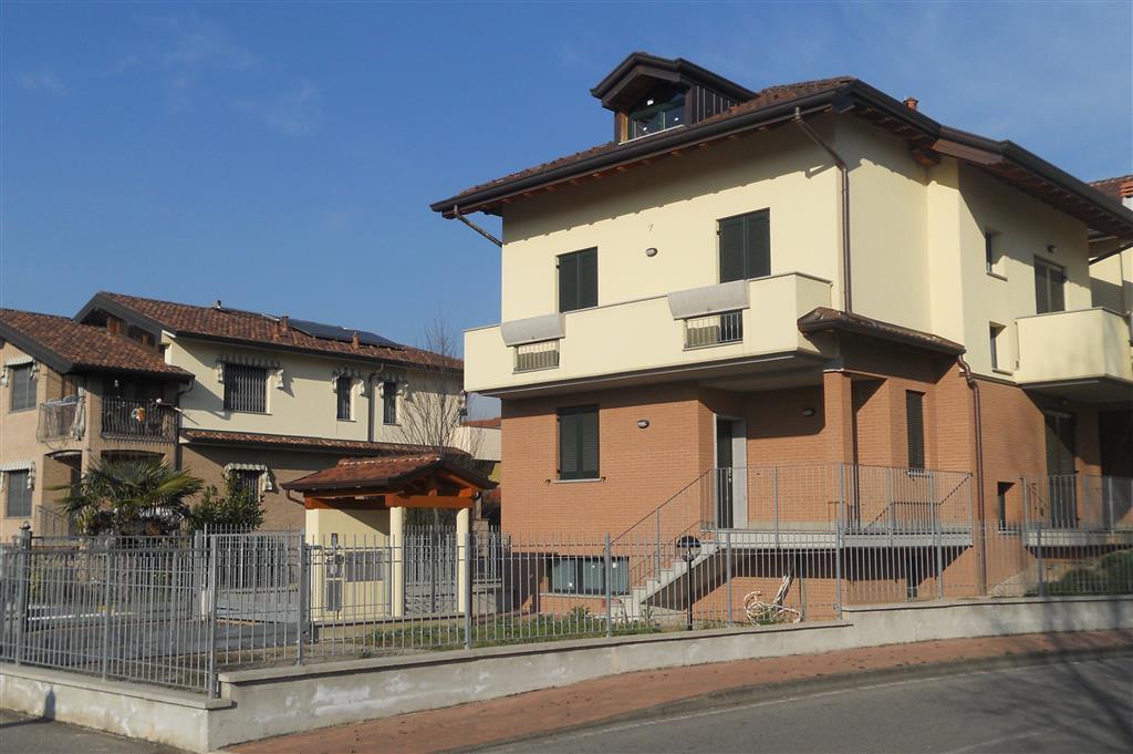 Villa in nuova costruzione in zona Nuclei Storici Originari: Pessano a Pessano Con Bornago