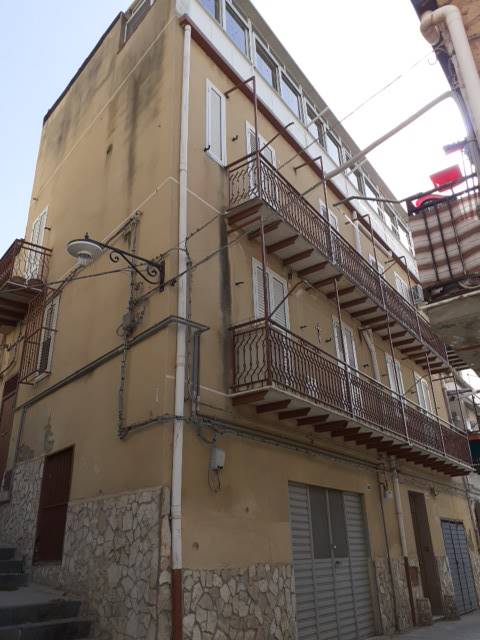 Casa singola in Via Signorino 110 a Caltanissetta