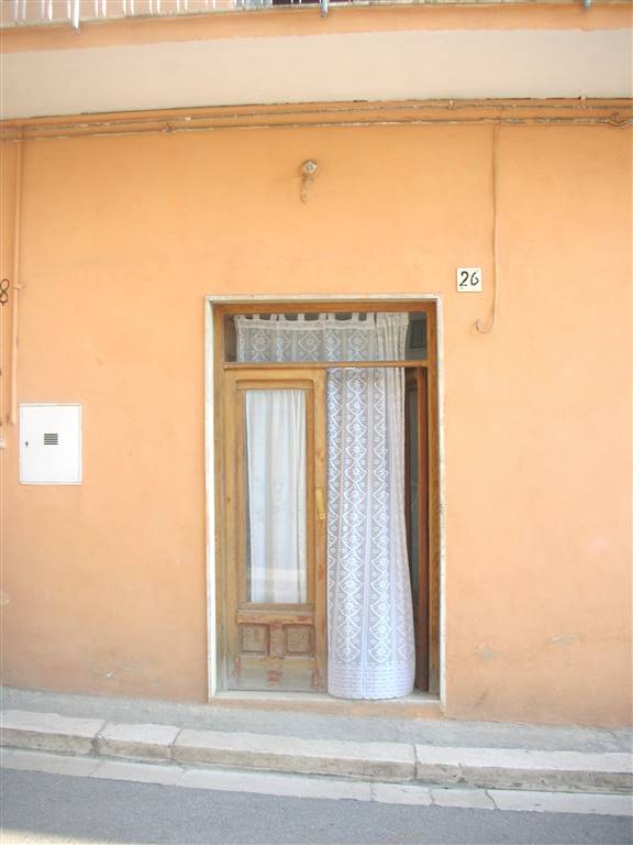 Casa singola in Via Luigi Lavista 26 a Canosa di Puglia