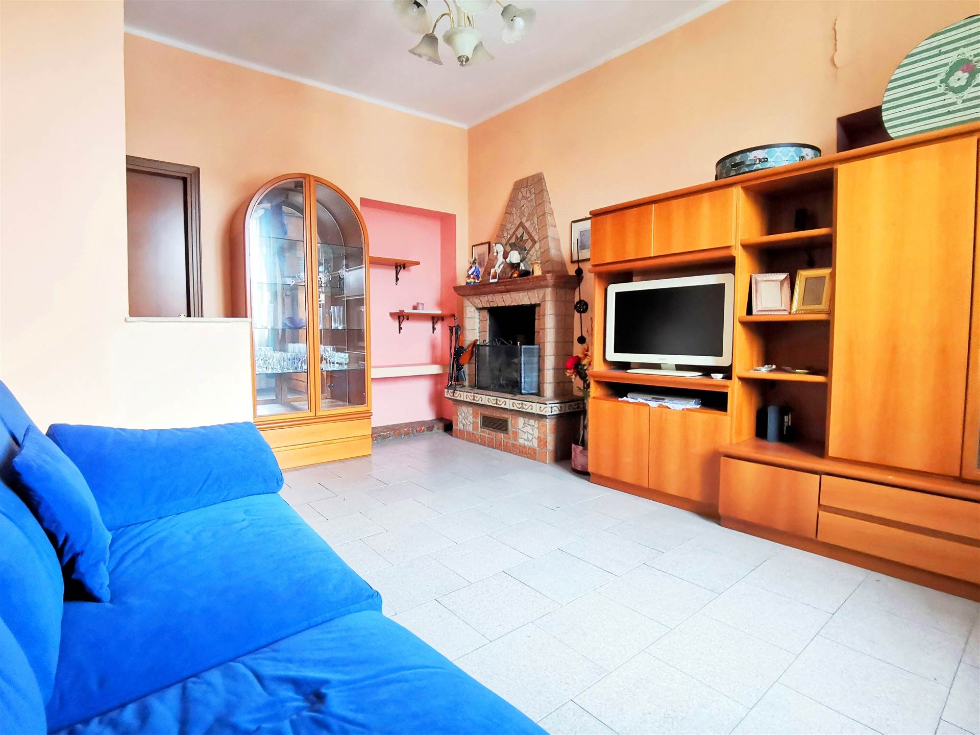 VERANO BRIANZA, Apartment for sale of 75 Sq. mt., Good condition, Heating Individual heating system, Energetic class: G, Epi: 226 kwh/m2 year, placed 
